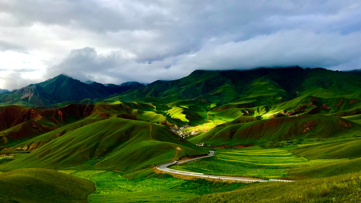 楊維俊督查祁連山生態(tài)環(huán)境問(wèn)題整改整治鞏固提升工作